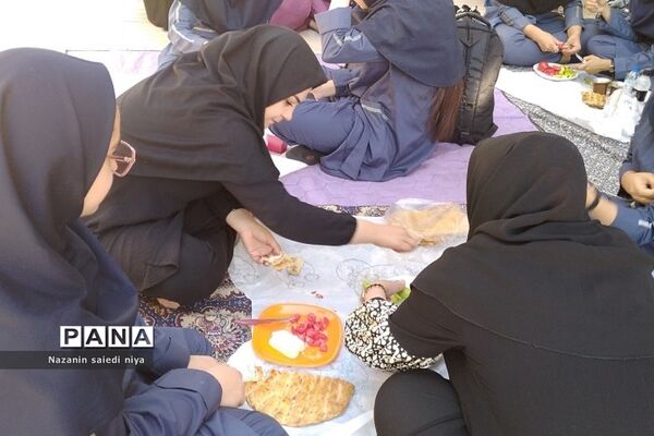 حضور پرشور دانش‌آموزان در اردوی مثبت هشتادیا در کانون شهید حاج قاسم  سلیمانی رودهن