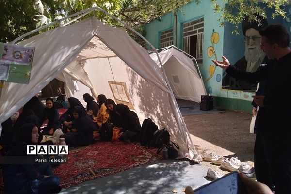 حضور دانش‌آموزان شهرستان قرچک در اردوی مثبت هشتادیا واقع در اردوگاه شهدای مظفر پاکدشت