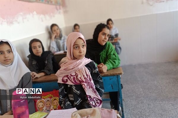 فعالیت کادر مدرسه نورقلم برای اوقات فراغت دانش‌آموزان شهرستان قرچک