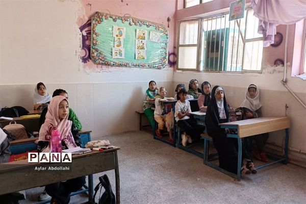 فعالیت کادر مدرسه نورقلم برای اوقات فراغت دانش‌آموزان شهرستان قرچک