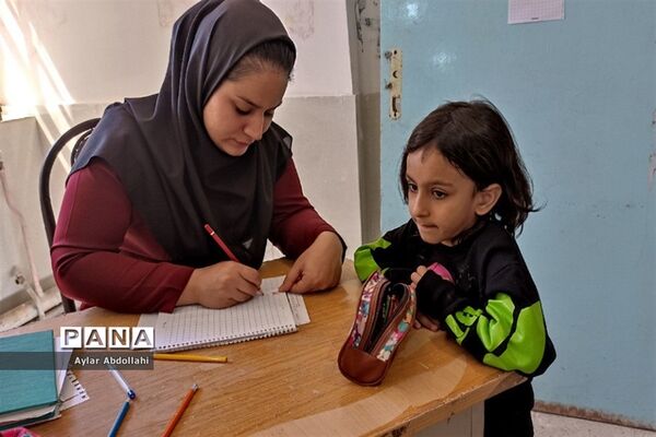 فعالیت کادر مدرسه نورقلم برای اوقات فراغت دانش‌آموزان شهرستان قرچک