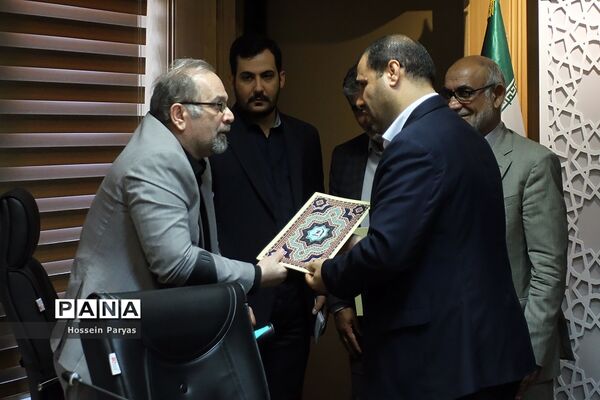 آیین تجلیل از آزادگان فرهنگی