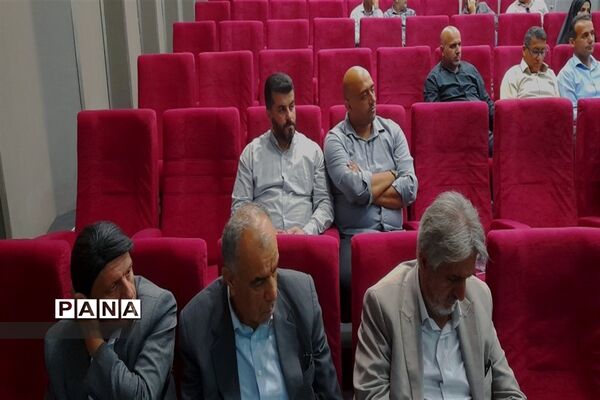 تجلیل از خبرنگاران در نور