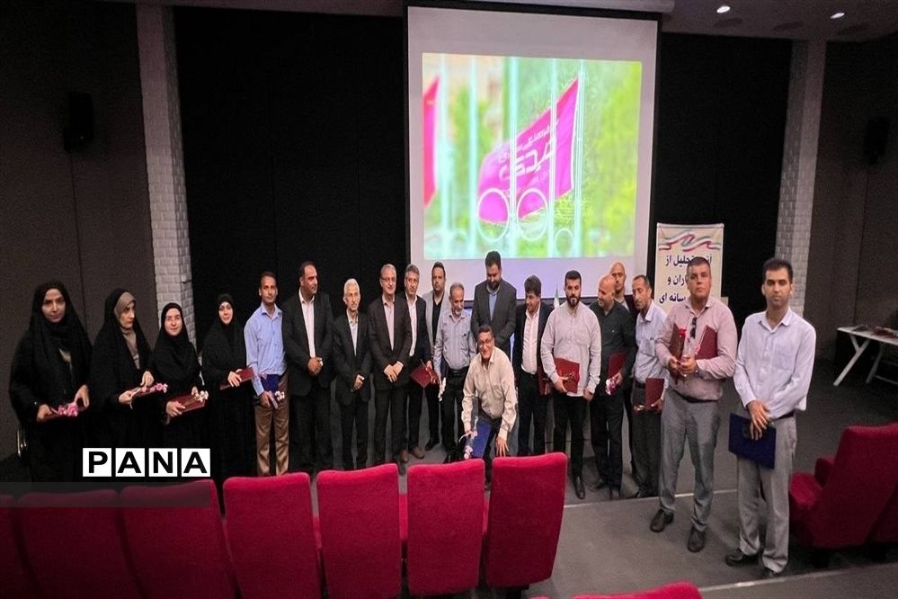 تجلیل از خبرنگاران در نور