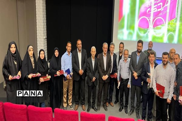 تجلیل از خبرنگاران در نور