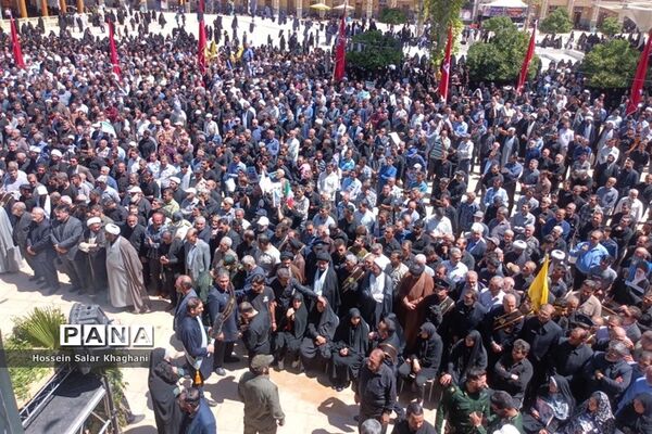 وداع با ۲  شهید حادثه تروریستی با حضور پر شور مردم شیراز