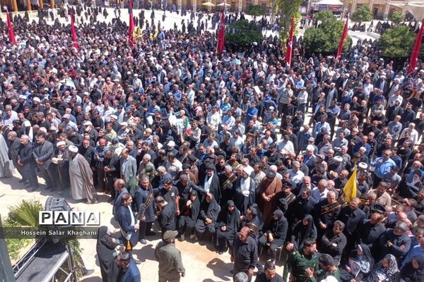 وداع با ۲  شهید حادثه تروریستی با حضور پر شور مردم شیراز