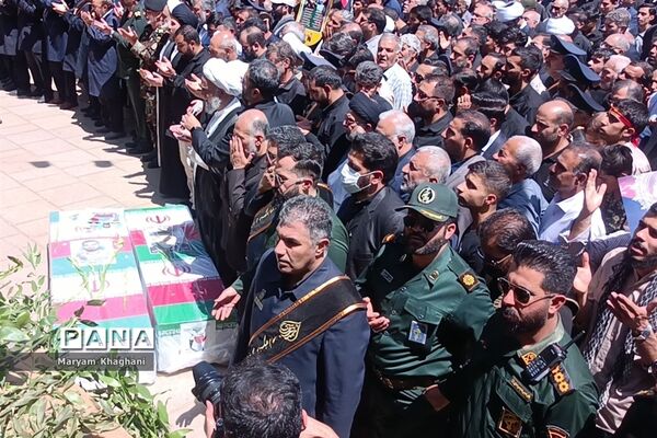 وداع با ۲  شهید حادثه تروریستی با حضور پر شور مردم شیراز