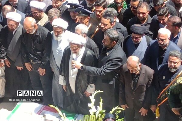 وداع با ۲  شهید حادثه تروریستی با حضور پر شور مردم شیراز