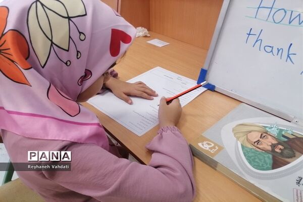 مسابقه کتابخوانی در کانون فارابی ناحیه۲
