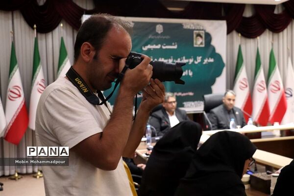 نشست خبری مدیرکل نوسازی، توسعه و تجهیز مدارس آذربایجان شرقی