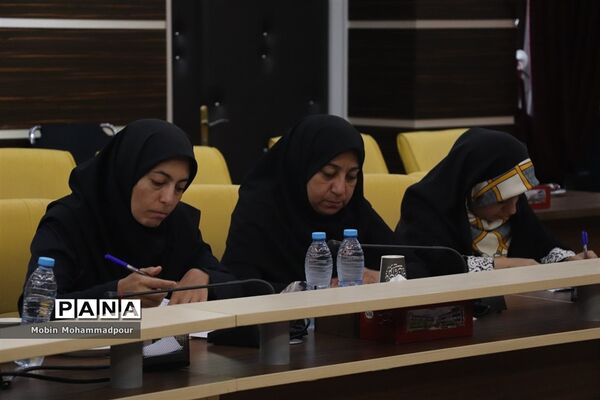 نشست خبری مدیرکل نوسازی، توسعه و تجهیز مدارس آذربایجان شرقی