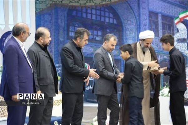 آیین اختتامیه مسابقات کشوری قرآن، عترت و نماز در کرمانشاه