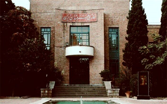 قطعه «خانه آبی» با رویکرد نوستالژی تاریخ سینما اجرا می شود