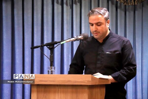 دیدار جمعی از عکاسان با نماینده ولی فقیه در آذربایجان شرقی