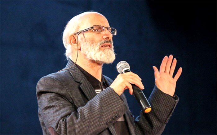 داوود فتحعلی بیگی: روش نمایشنامه نویسی محمد چرمشیر باید تالیف و منتشر شود