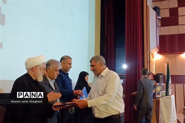 برگزاری کارگاه آموزشی اخلاق حرفه‌ای کسب و کار رانندگان سرویس مدارس  در شیراز