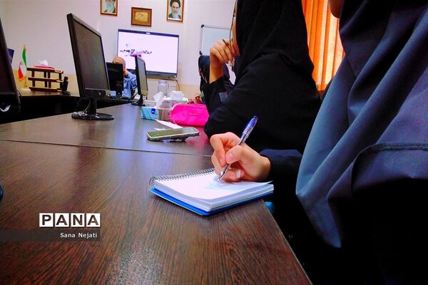 نشست علمی با پروفسور محمد مهدی علیشاهی و بازدید از تونل باد