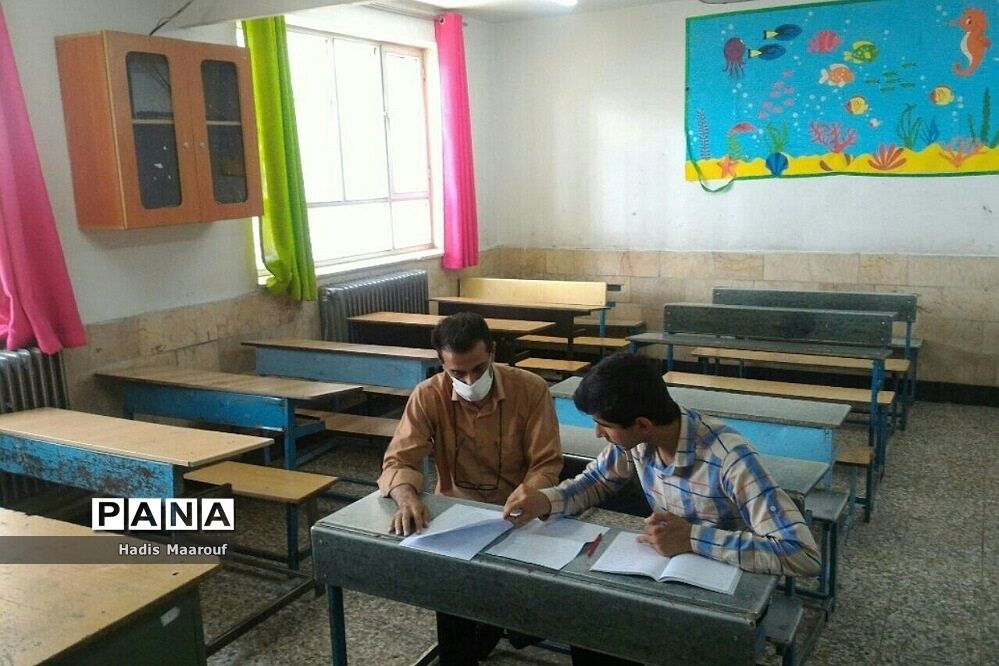 استقرار میز هدایت تحصیلی در مدارس بهارستان دو