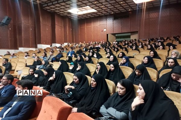 دومین دوره طرح سپهر دانش و معرفت جهت توانمند‌سازی مشاوران مدارس