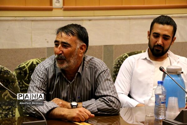 آیین تجلیل از فرهنگیان آزاده قم