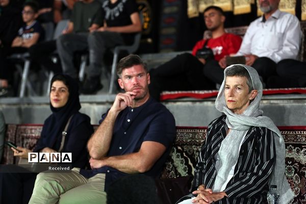 تعزیه‌های «شبیه نور» در پردیس تئاتر تهران با حضور سفیر استرالیا و ترکیه