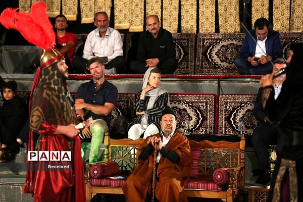 تعزیه‌های «شبیه نور» در پردیس تئاتر تهران با حضور سفیر استرالیا و ترکیه