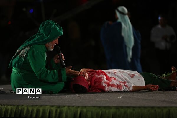 تعزیه‌های «شبیه نور» در پردیس تئاتر تهران با حضور سفیر استرالیا و ترکیه