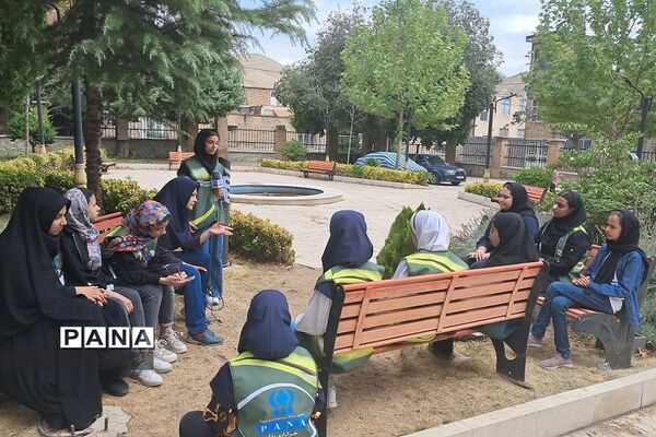 برگزاری کارگاه‌ آموزشی خبرنگاری در اردوی مثبت دهه هشتادی‌های رودهن
