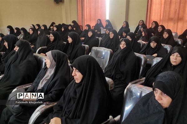 برگزاری نشست بصیرتی با محوریت فتنه ۱۴۰۱ در شهرستان‌قرچک