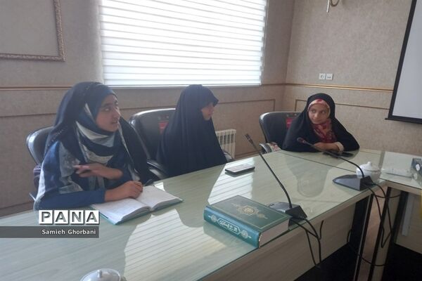 اولین جلسه تکمیلی کارگاه تولید محتوا دختران ناحیه ۵