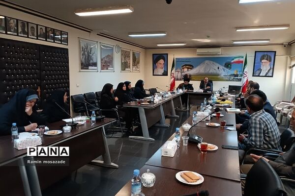 نشست کارگروه عفاف و حجاب شورای فرهنگ عمومی در رودهن