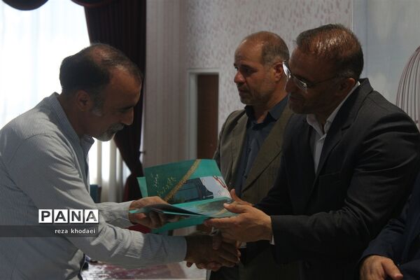 مراسم تجلیل از آزادگان فرهنگی استان آذربایجان شرقی