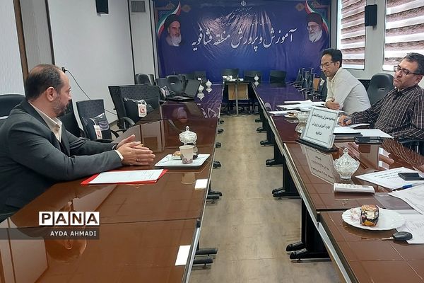 مصاحبه مدیران متقاضی تصدی مدیریت مدارس در فشافویه