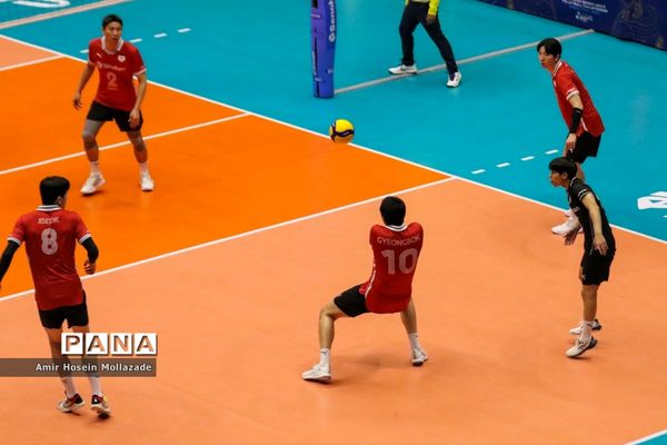 دیدار تیم‌های والیبال کره جنوبی و پاکستان