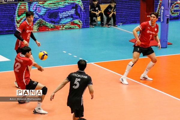 دیدار تیم‌های والیبال کره جنوبی و پاکستان