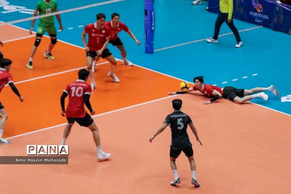 دیدار تیم‌های والیبال کره جنوبی و پاکستان