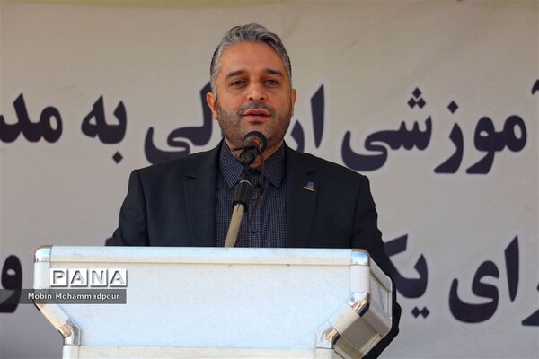 اعزام بزگترین کاروان تجهیزات آموزشی کشور