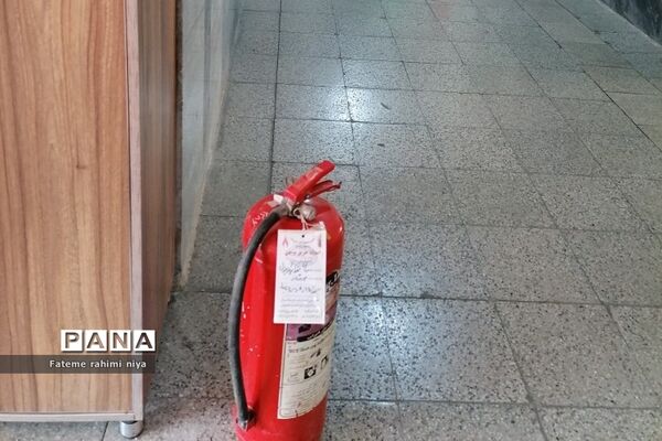 روند بازسازی و تجهیز مدارس در قالب پروژه مهر در مدارس رودهن