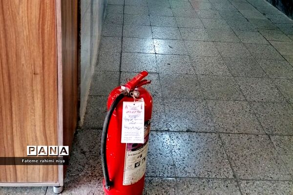 روند بازسازی و تجهیز مدارس در قالب پروژه مهر در مدارس رودهن