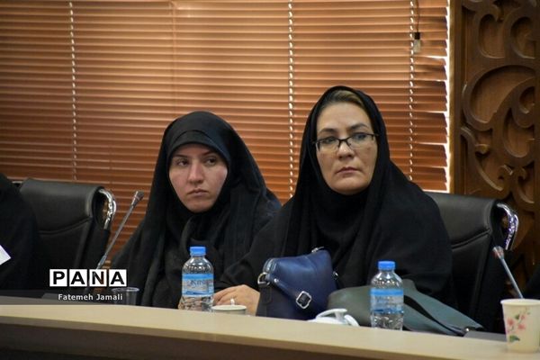 دوره تربیت مدیران منتخب مدارس متوسطه استان بر اساس سند تحول بنیادین