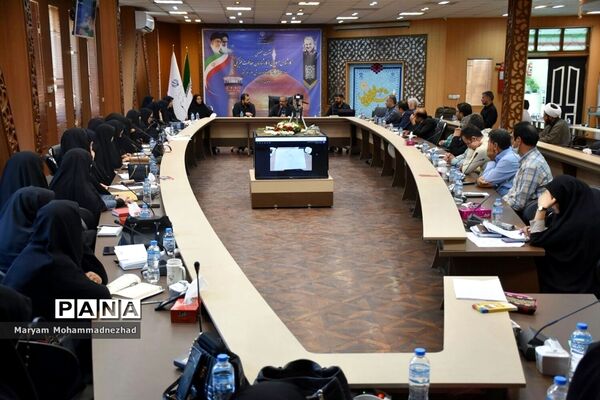 دوره تربیت مدیران منتخب مدارس متوسطه استان بر اساس سند تحول بنیادین