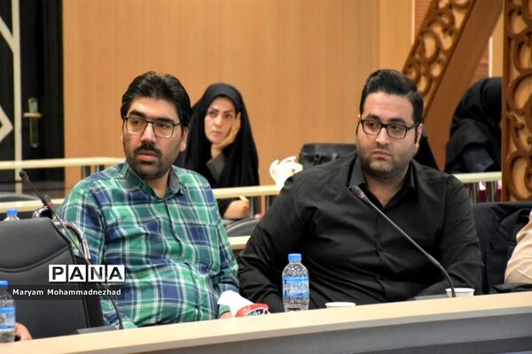 دوره تربیت مدیران منتخب مدارس متوسطه استان بر اساس سند تحول بنیادین