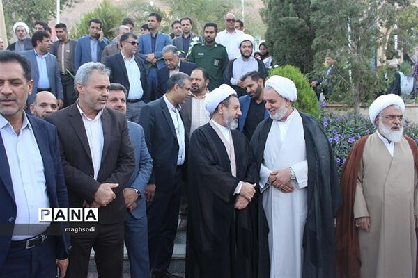 حضور در گلزار شهدا به مناسبت هفته دولت