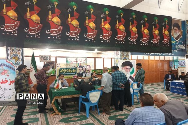 برپایی میز خدمت در مصلی نماز جمعه بهبهان به مناسبت هفته دولت