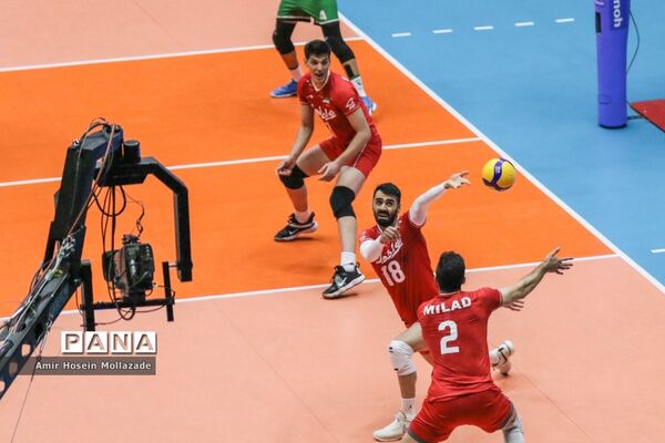 دیدار تیم‌های ایران و عراق در لیگ والیبال مردان آسیا