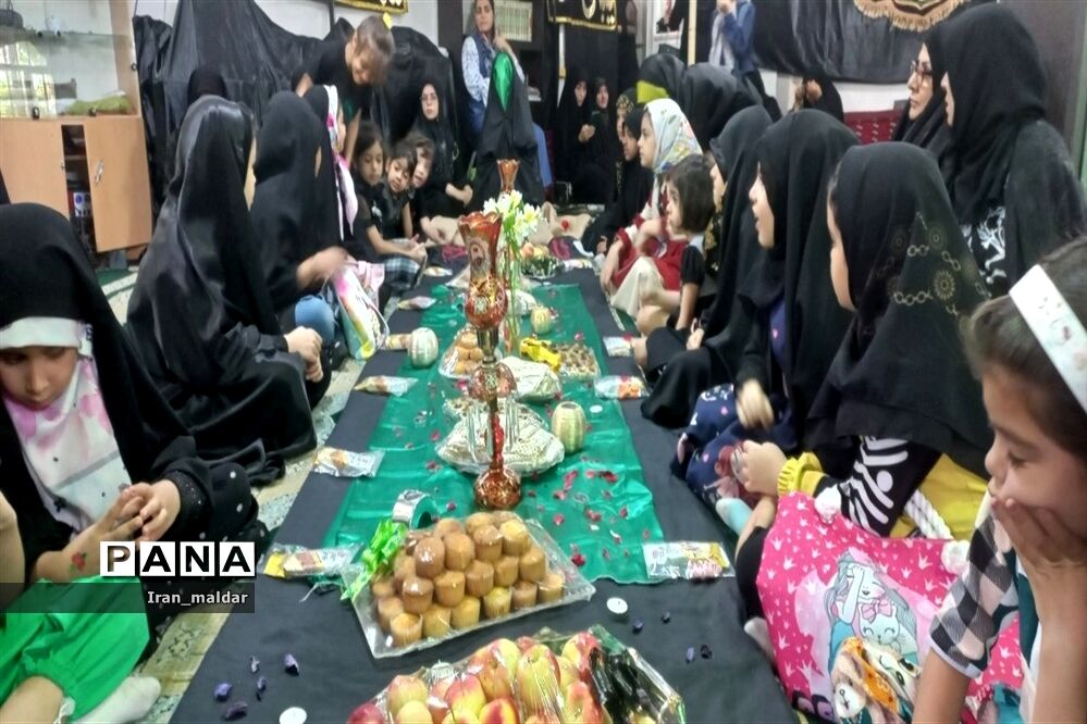 برگزاری مراسم عزاداری و سفره حضرت رقیه(س) توسط پایگاه حضرت زهرا(س)