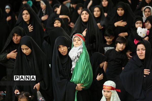 اجتماع بزرگ «سه ساله‌های کربلا» در حرم حضرت معصومه(س)