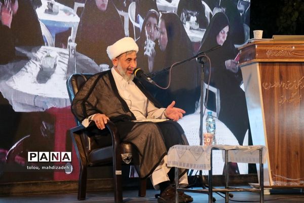 کارگاه آموزشی با رویکرد اردویی و با هدف تبیین برنامه فراگیر پرورشی و فرهنگی ویژه مدیران مدارس «غیردولتی» مشهد