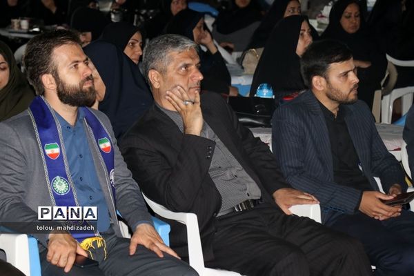 کارگاه آموزشی با رویکرد اردویی و با هدف تبیین برنامه فراگیر پرورشی و فرهنگی ویژه مدیران مدارس «غیردولتی» مشهد